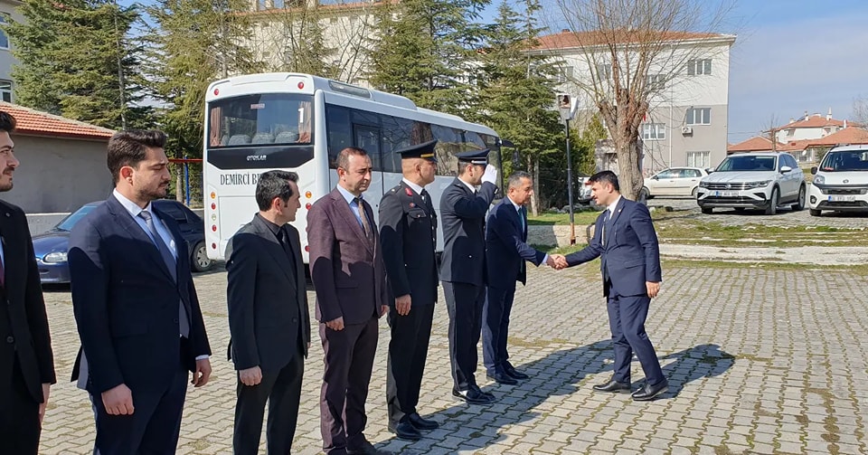 Çanakkale Zaferi'nin 109. yıl dönümü kapsamında düzenlenen anma etkinlikleri yoğun ilgi gördü.