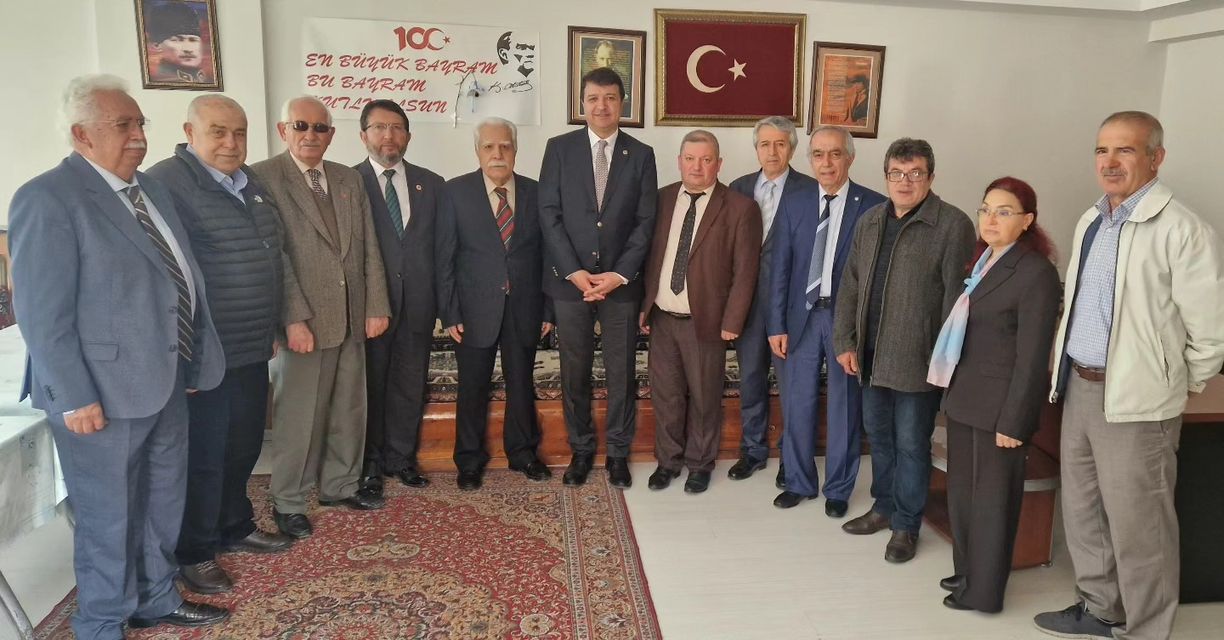 Saadet Partisi Kayseri Milletvekili Mahmut Arıkan ve İl Başkanı Nuri Ürkündaş, Bilgiyurdu Derneği'ni Ziyaret Etti