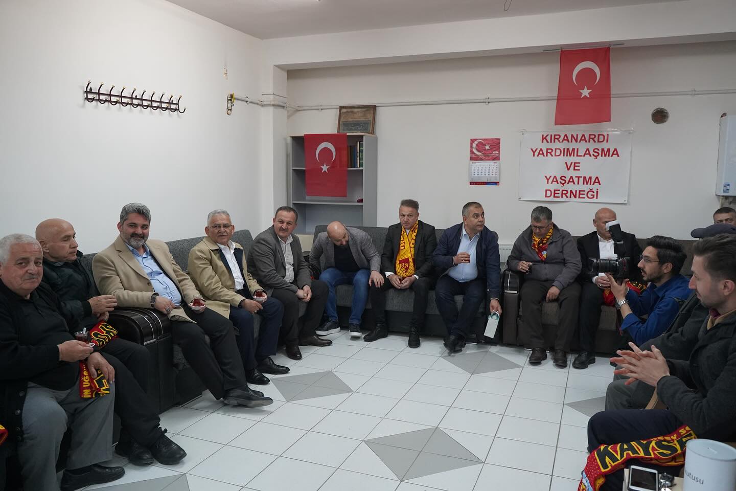 Kayseri'de Kıranardı Yardımlaşma ve Yaşatma Derneği, Kayseri Büyükşehir Belediye Başkanı ve Heyetini ağırladı