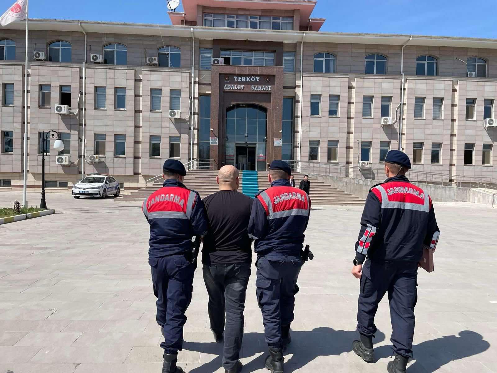 Yozgat İl Jandarma Komutanlığı'ndan Yakalanan 8 Suçlu Tutuklandı