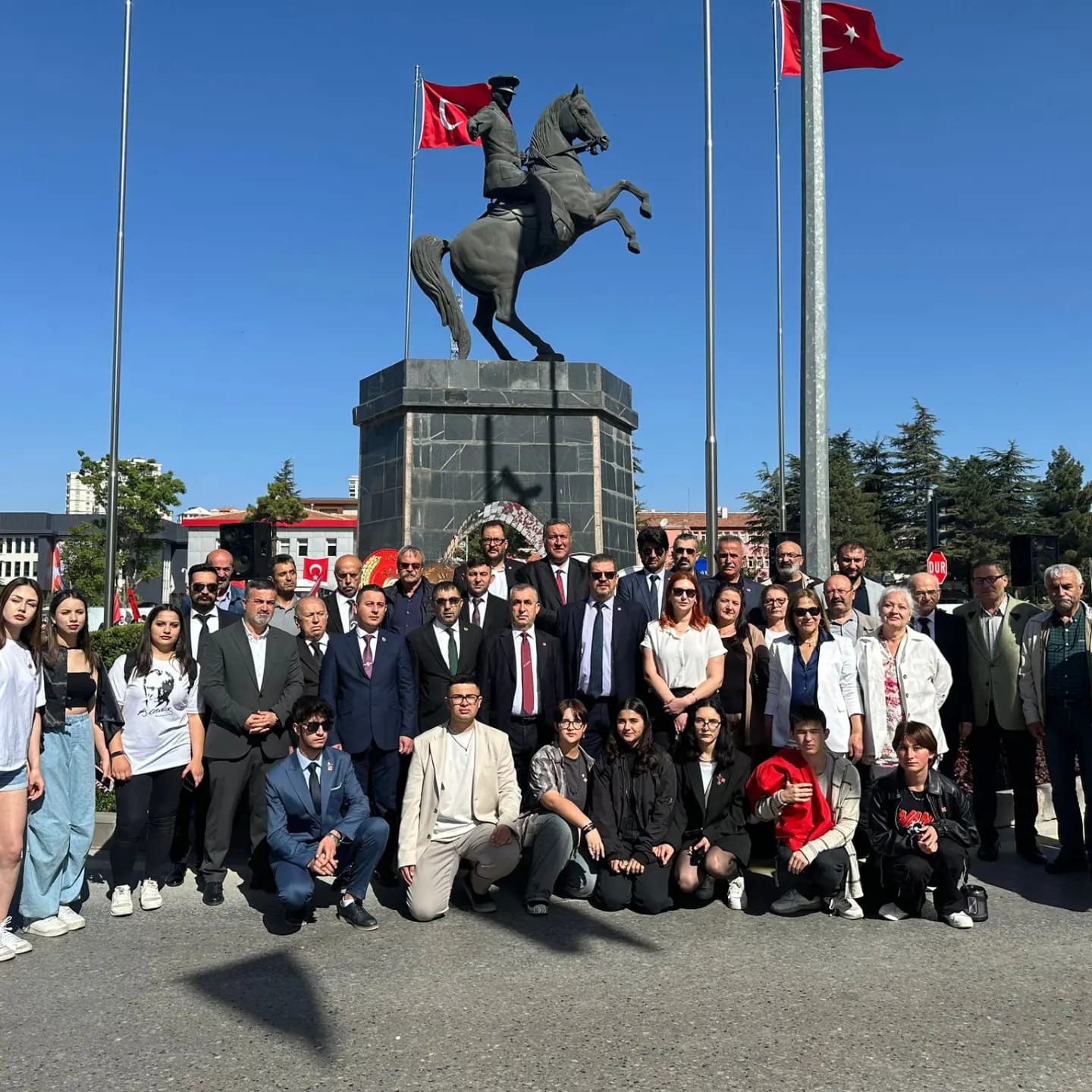 Cumhuriyet Halk Partisi Merkez İlçe Başkanlığı, Gençlik ve Spor Bayramı'nı Kutladı