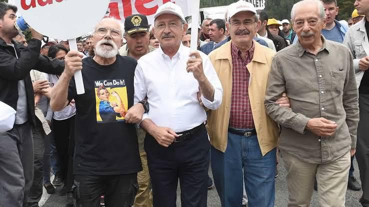 Kemal Kılıçdaroğlu, Genco Erkal'ın Vefatını Üzüntüyle Karşıladı