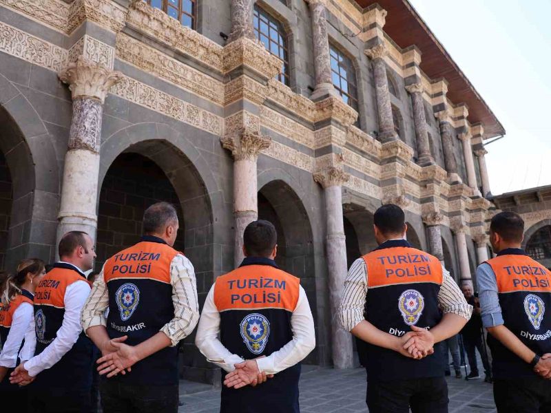 UNESCO Dünya Miras Listesi'nde Yer Alan Diyarbakır Tarihi Mekanlarda Turizm Polisi Görevine Başladı