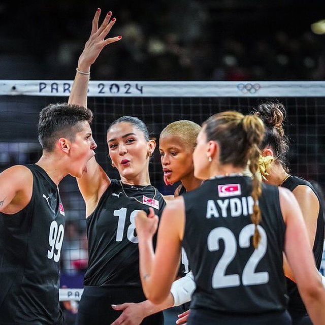 Kadın Milli Voleybol Takımımız, Dominik Cumhuriyeti İle Yaptığı Maçı Kazandı ve Çeyrek Finale Yükseldi