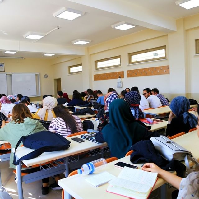 Aksaray Üniversitesi'nde Yeni Öğrenciler Kendi Bölümlerini Keşfetmeye Başlıyor