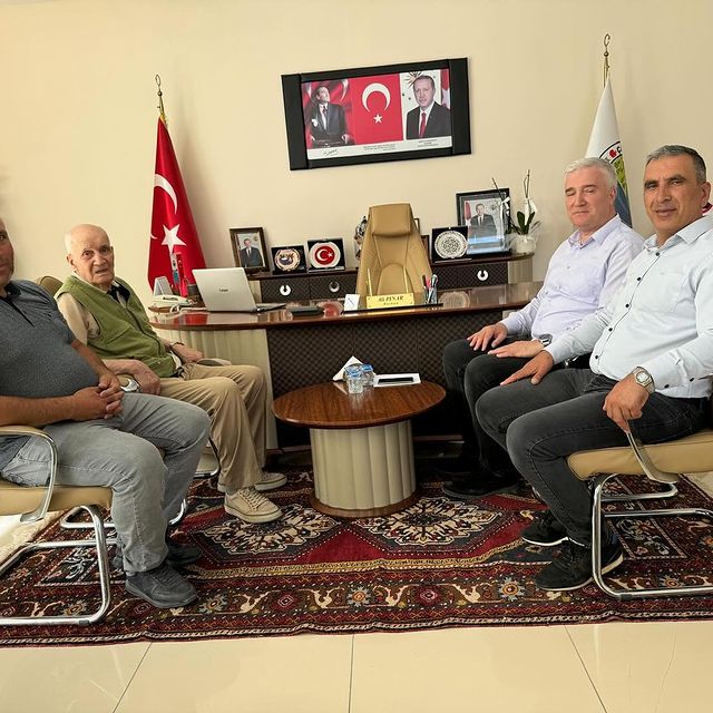 Niğde Ömer Halisdemir Üniversitesi Dekan Yardımcısı Prof. Dr. Hanifi Körkoca, Çamardı Belediye Başkanı Alş Pınar'ı Ziyaret Etti