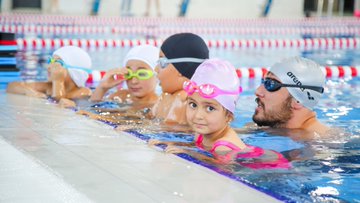 Çocuklara Yaz Tatilinde Yüzme Kursları