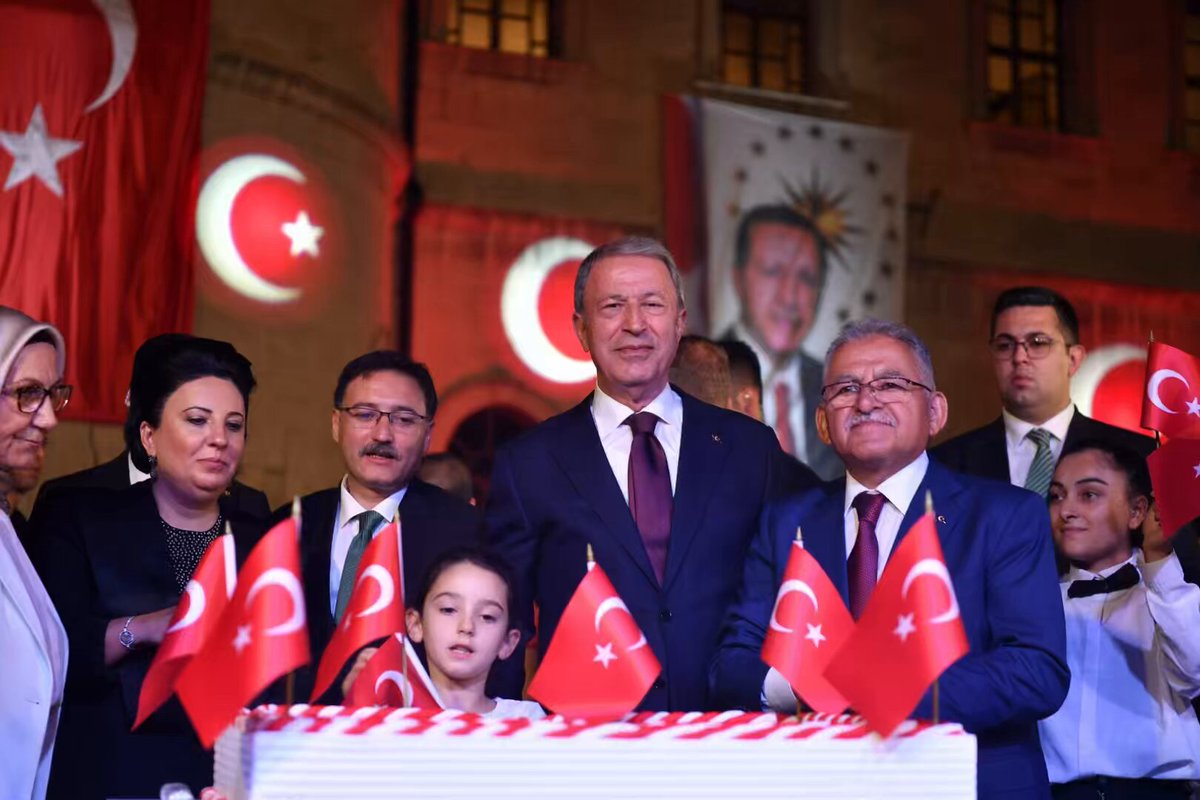 Kayseri Lisesi Mezunları 30 Ağustos Zaferi'ni Sakarya'da Anlamlı Bir Etkinlikle Kutladı