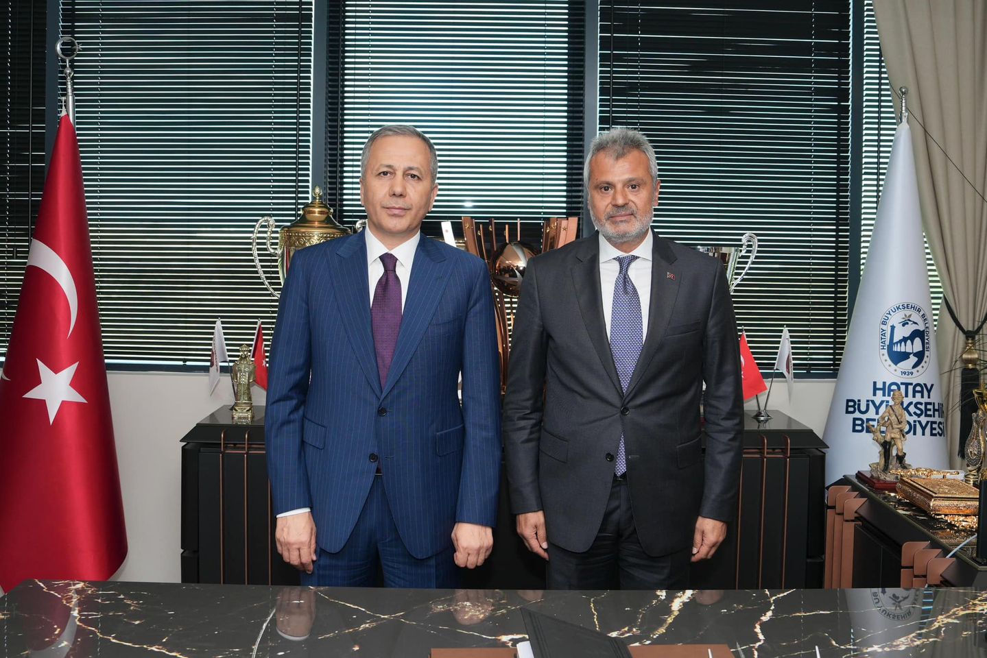 İçişleri Bakanı Ali Yerlikaya, Hatay Büyükşehir Belediye Başkanı Mehmet Öntürk ile Görüşme Gerçekleştirdi