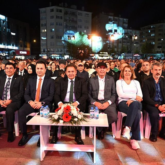 Kırşehir'de TRT Sanatçıları Şehir Konseri Düzenlendi