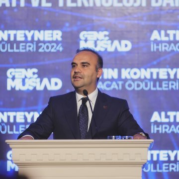 Genç MÜSİAD, Altın Konteyner Ödül Töreni'nde Genç İhracatçıları Ödüllendirdi