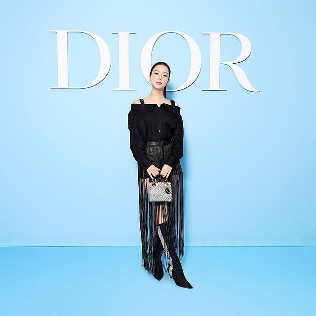 Yeni Bir Moda Tanımı: Dior 2025 Bahar/Yaz Koleksiyonu