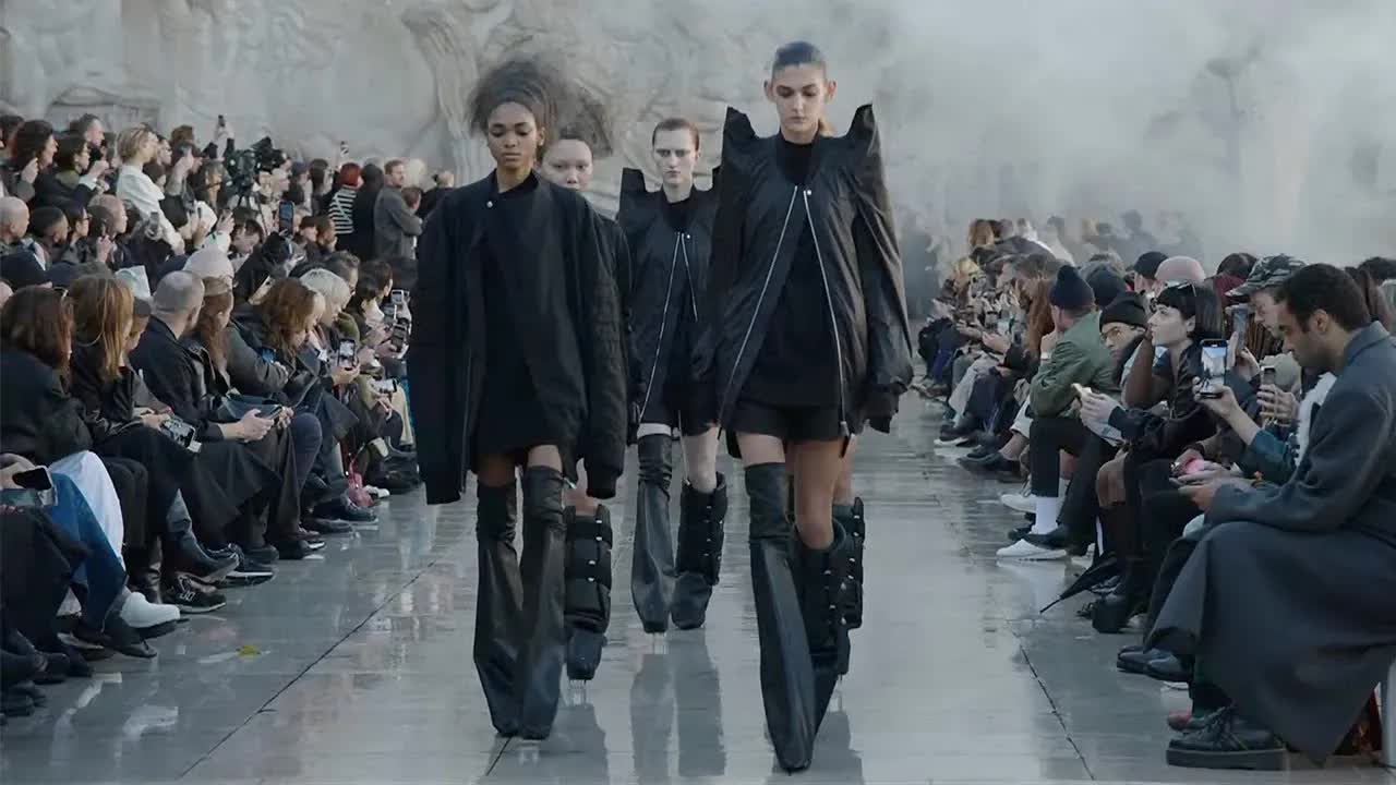 Rick Owens'un Bahar/Yaz 2025 Moda Gösterisi