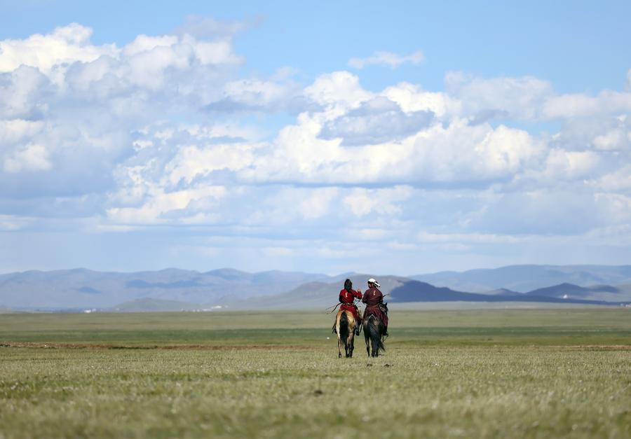 Mongolistan'ın Kişi Başına Düşen GSYİH Tahmini: 6,800 ABD Doları