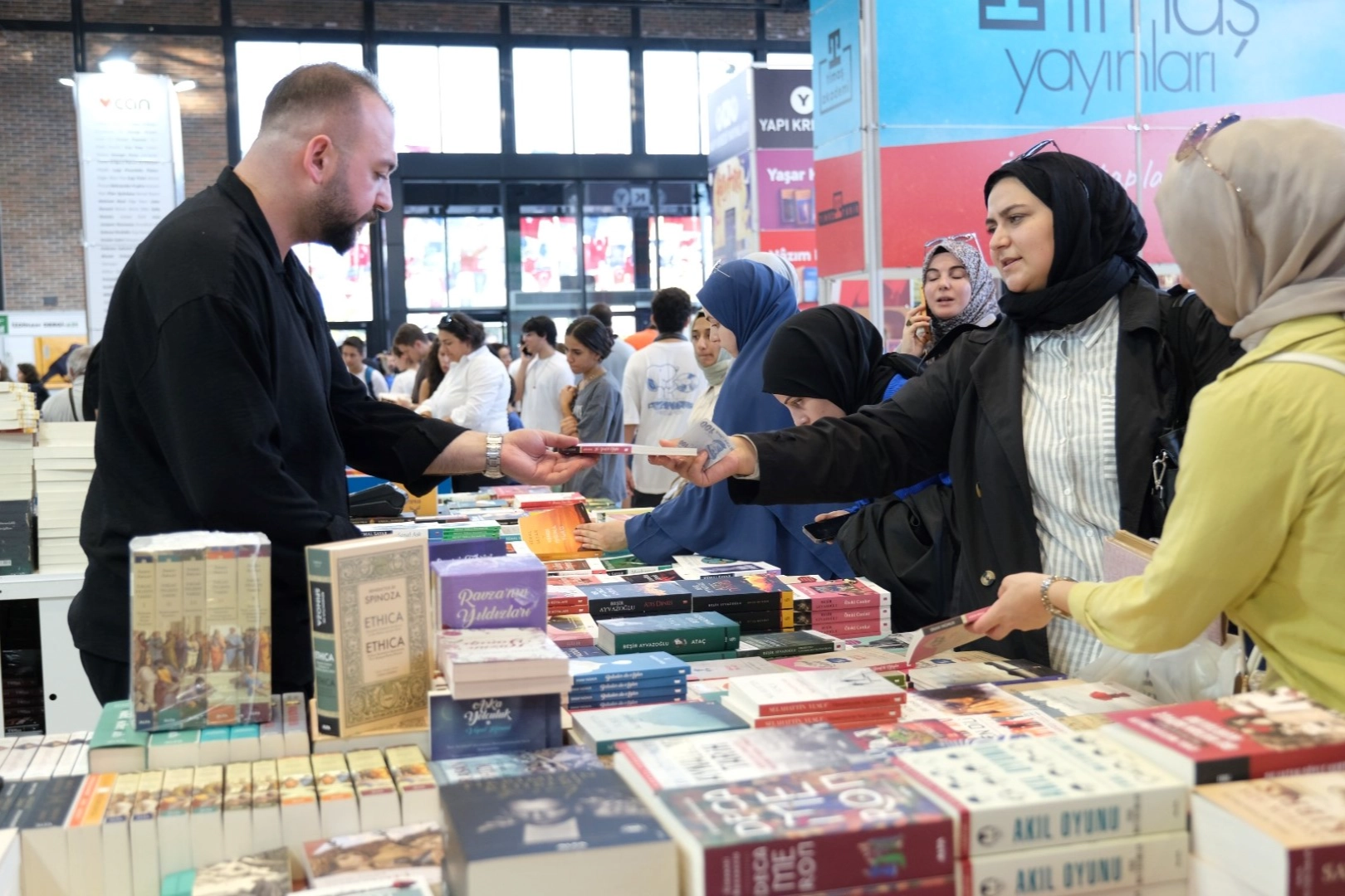 Kocaeli Kitap Fuarı’na büyük ilgi