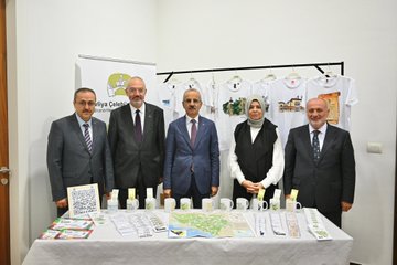 Ulaştırma ve Altyapı Bakanı Abdulkadir Uraloğlu, Bosna Hersek'teki Uluslararası Saraybosna Üniversitesi'ni Ziyaret Etti