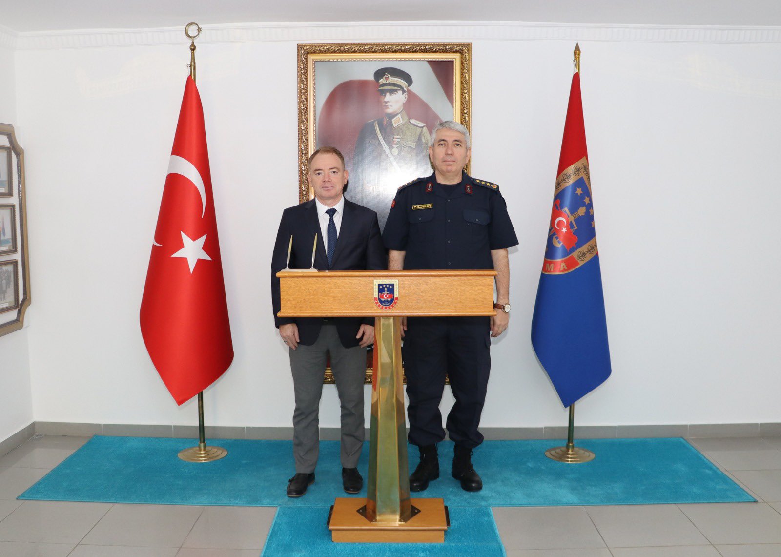 İl Millî Eğitim Müdürü Yasin Gülşen, İl Jandarma Komutanı Jandarma Albay Ahmet Yıldırım'ı Ziyaret Etti