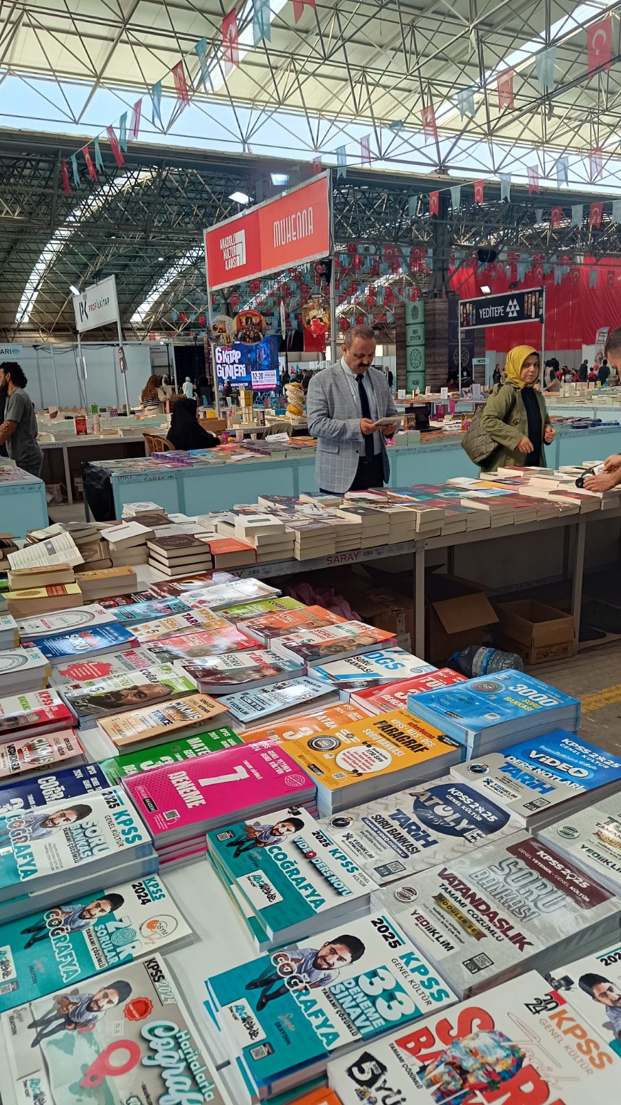 Aksaray Belediyesi 6. Kitap Fuarı'nda Yazarları Ağırladı