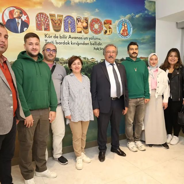 Öğrenciler, Mersin Üniversitesi Mimarlık Fakültesi Şehir ve Bölge Planlama Bölümü'nden Avanos Belediye Başkanı'nı Ziyaret Etti