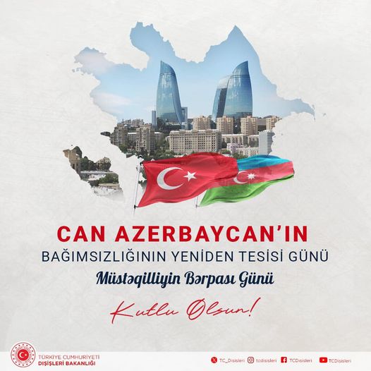 Azerbaycan Bağımsızlık Günü'nü Coşkuyla Kutluyor