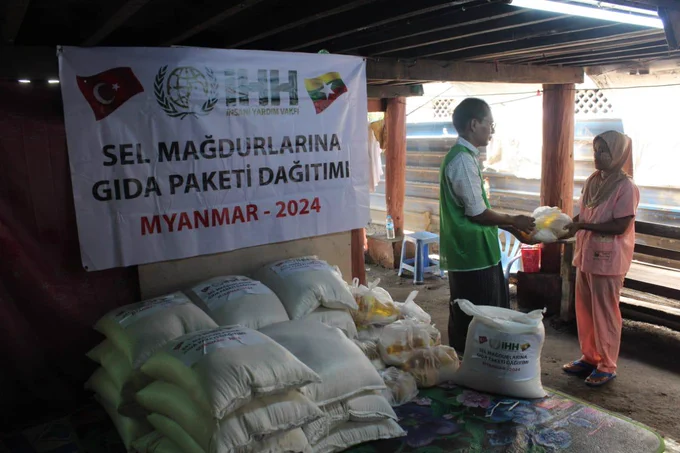 Myanmar'da Sel Felaketi Sonrası Yardım Çalışmaları