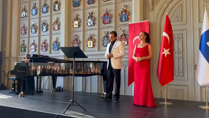 Yerli Sanatçılar, Konserle Resepsiyona Anlam Kattı