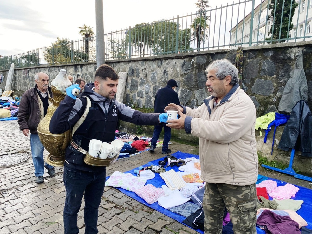 Ordu Büyükşehir Belediyesi, Vatandaşlara Kış Mevsiminde Sıcak Çorba İkram Ediyor