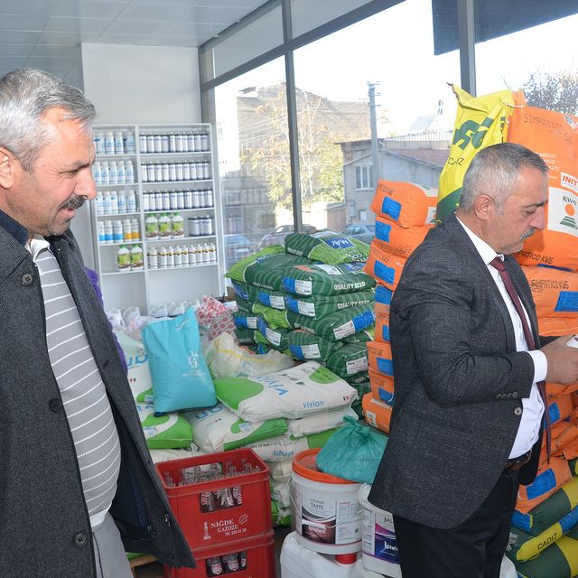 Niğde İl Tarım ve Orman Müdürü Bor'da Zirai İlaç ve Gübre Bayisini Ziyaret Etti