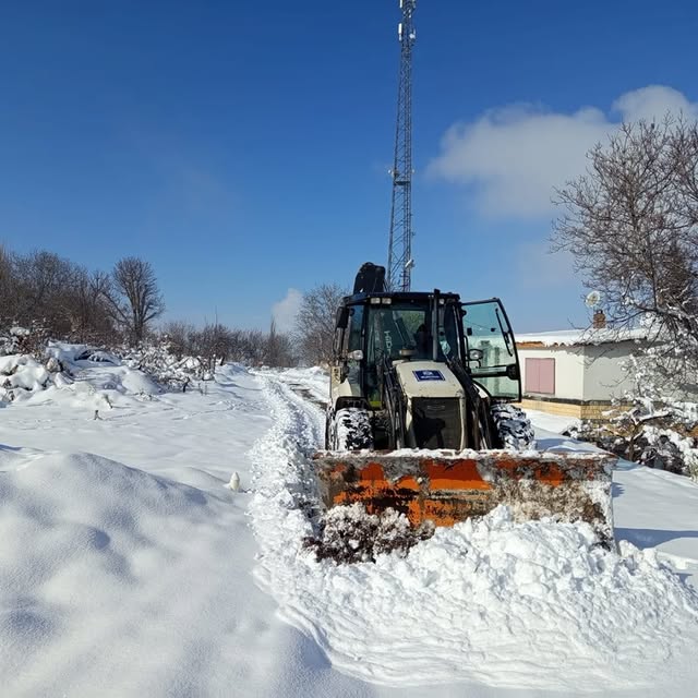 Kar Yağışı Ulaşımı Etkiledi, Doğanlar Mahallesi Açıldı