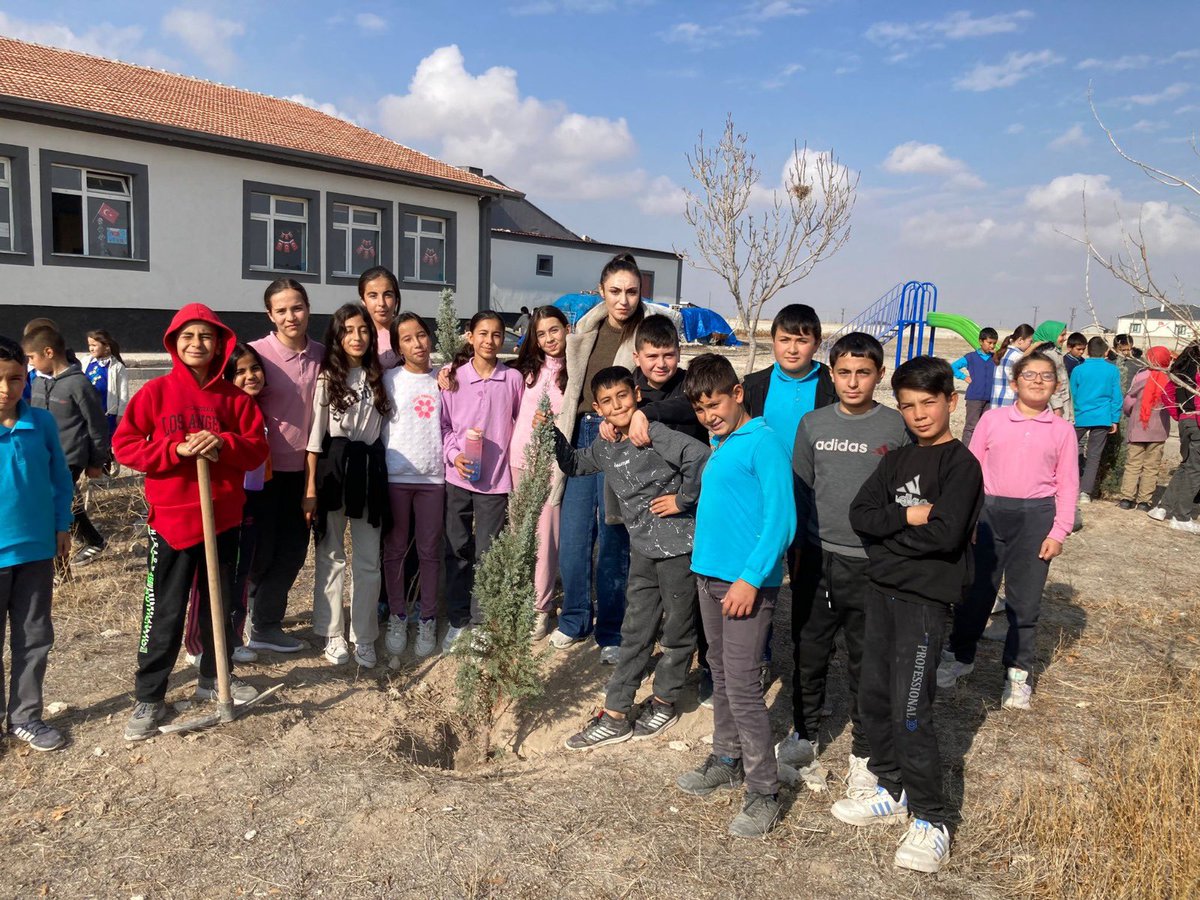 Eğitim Camiası Birleşti: Ağaç Metaforuyla Birlik ve Beraberlik Vurgusu