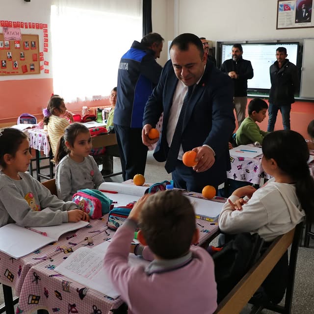 Derinkuyu Belediye Başkanı Taner İnce'den Öğrencilere Destek