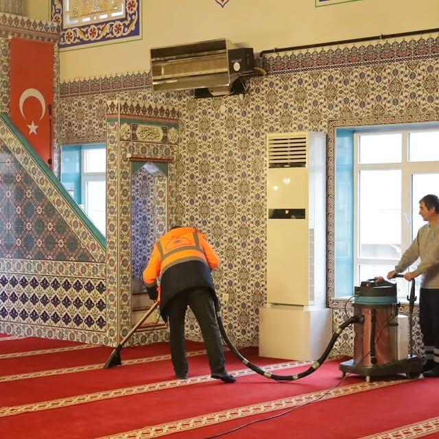 Aksaray Belediyesi Cami Temizliklerine Önem Veriyor