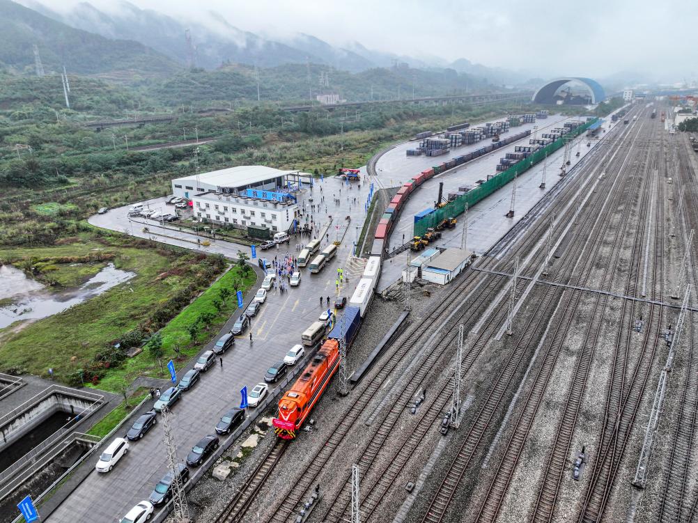 Çin Demiryolu Taşımacılığında Büyük Başarı