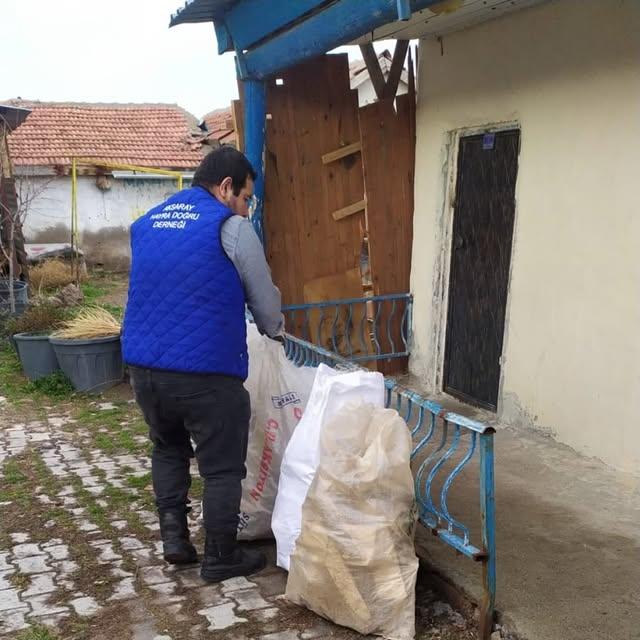 Soğuk Kış Günlerinde Odun ve Kömür Yardımı Talebi