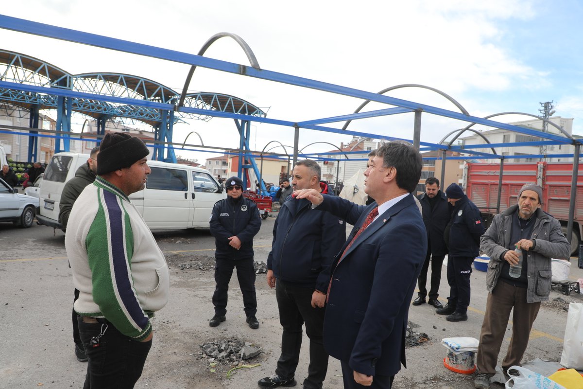 Develi Belediye Başkanı Adem Şengül, Sebze Meyve Pazarını Ziyaret Etti