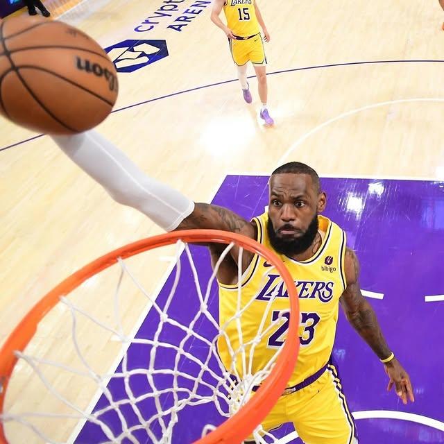 LeBron James 40.Yaşını Kutladı