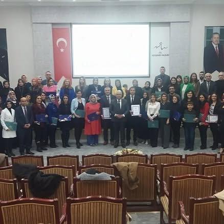 Ulusal ve Avrupa Kalite Etiketi ile eTwinning Okulu Unvanı Sahipleri Belge Töreninde Bir Araya Geldi