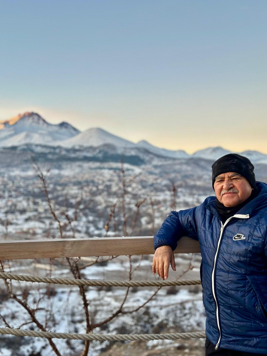 Kayseri'de Beyaz Örtüsüyle Göz Kamaştıran Erciyes