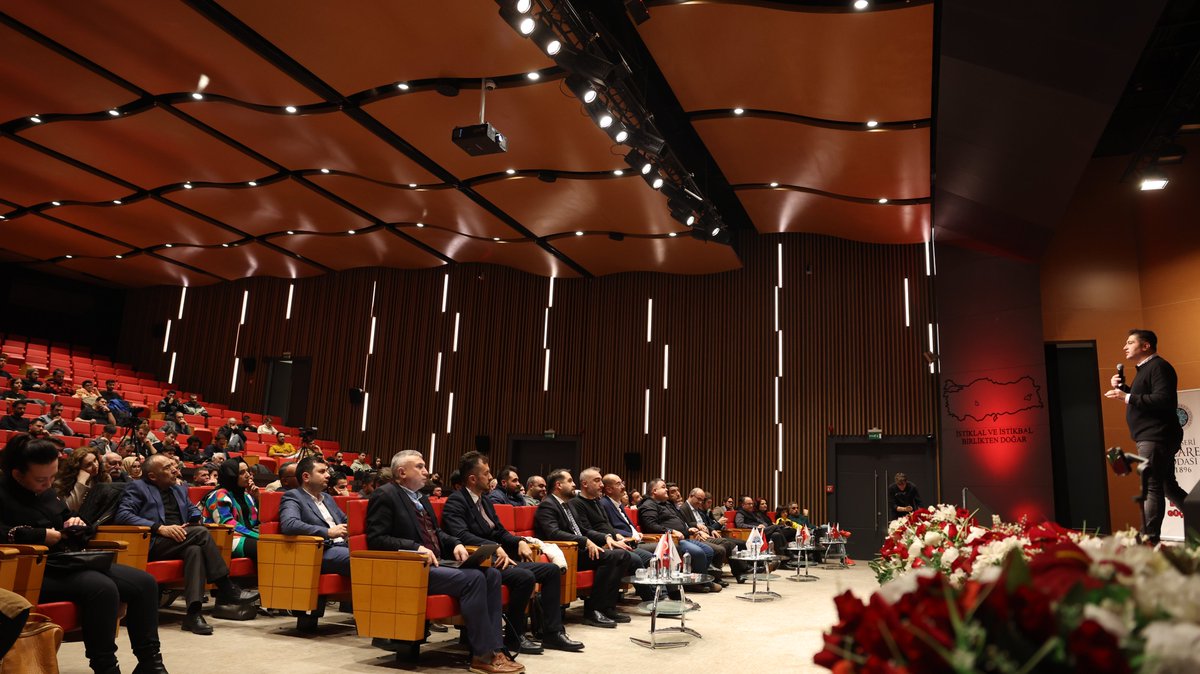 Seminerde Yapay Zeka ve Veri Teknolojileri Konuşuldu