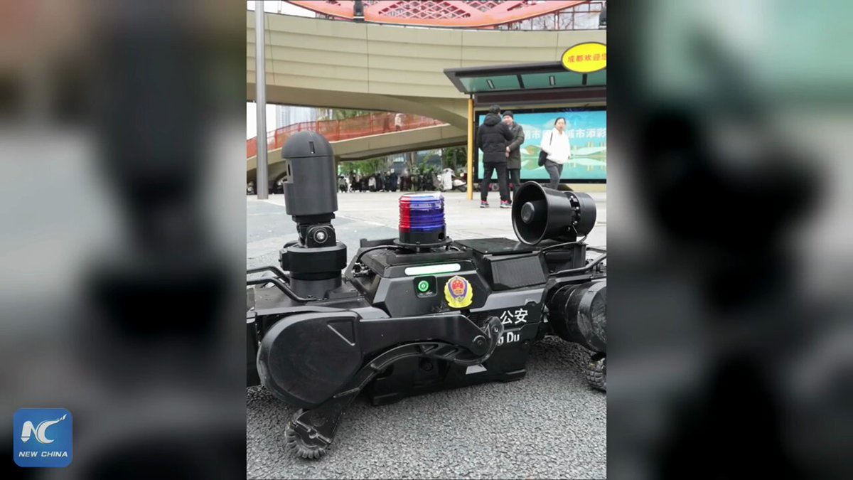 Chengdu'da Yeni Robotic Köpekler Hizmete Girdi