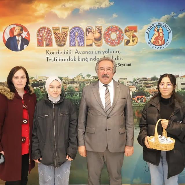 Avanos Anadolu İmam Hatip Lisesi Öğrencileri Belediye Başkanı Sarıtaş'ı Ziyaret Etti