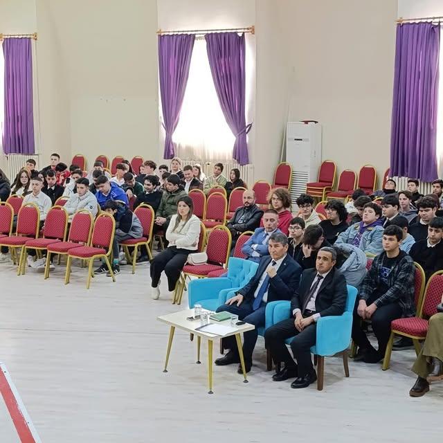 Kapadokya Turizm Mesleki ve Teknik Anadolu Lisesi'nde Meslek Danışmanlığı Semineri Düzenlendi