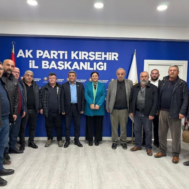 Kırşehir Ticaret Borsası, Kırşehir AK Parti İl Başkanlığına Yeniden Atanan Seher Ünsal'ı Ziyaret Etti