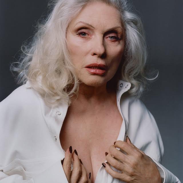 Gucci'nin Cruise 2025 Koleksiyonu Ünlü Rock İkoni Debbie Harry İle Tanıtıldı