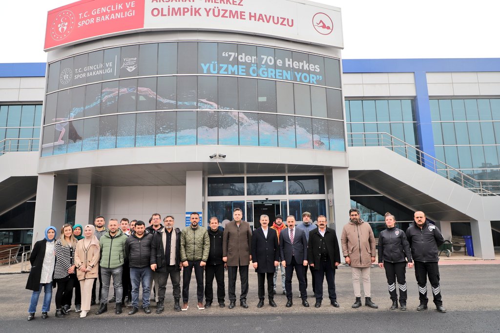 Aksaray'daki Tam Olimpik Yüzme Havuzu Bakım Onarımı İncelendi