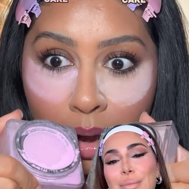 Huda Beauty, OG Cherry Blossom ve UBE Birthday Cake'i Karşılaştırıyor