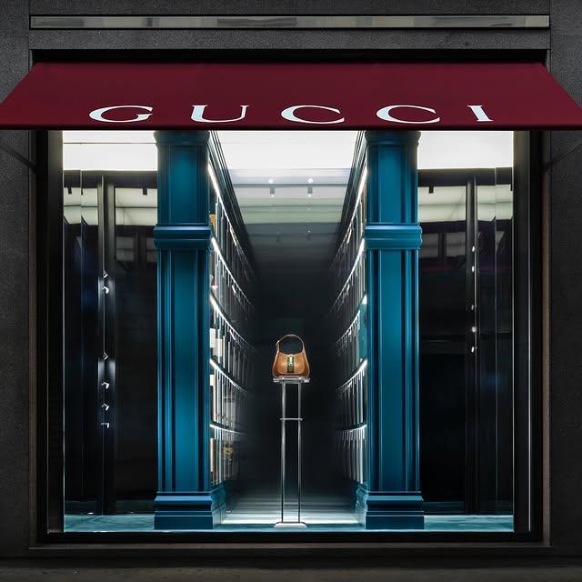 Gucci’nin Sonsuz Anlatılar Konseptiile Kitaplardan İlham Alan Bir Deneyim