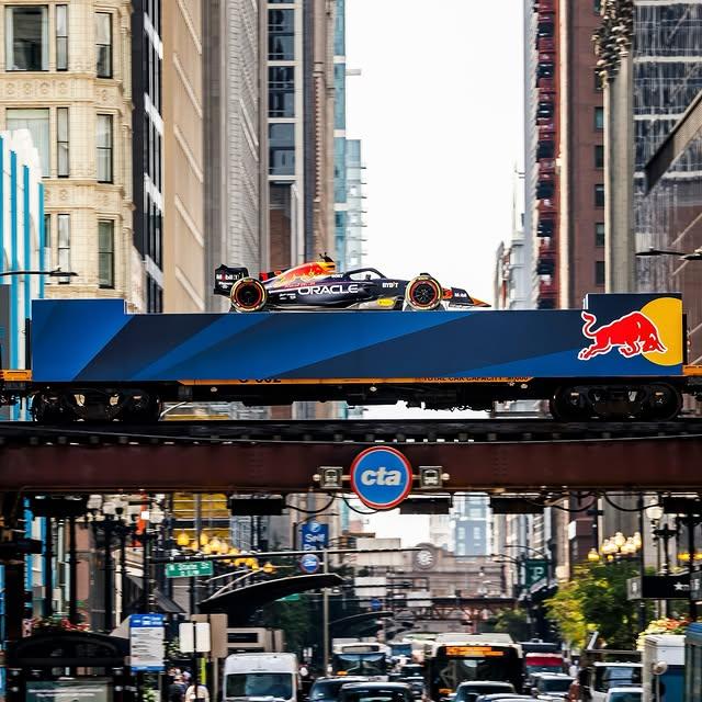 2023 Chicago F1 Etkinliği: Red Bull Racing'in İlk Sınıf Teslimatı