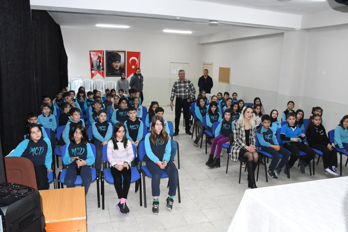 Yozgat Şehir Hastanesi Başhekimi Uz. Dr. Mustafa Kozan, öğrencilere hekimlik mesleğini anlattı