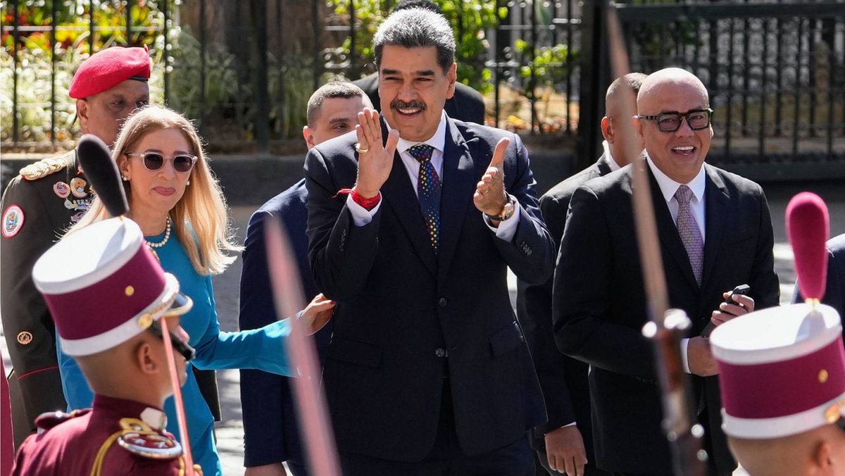 Venezuela'nın Yeniden Seçilen Cumhurbaşkanı Maduro Üçüncü Dönemine Başladı